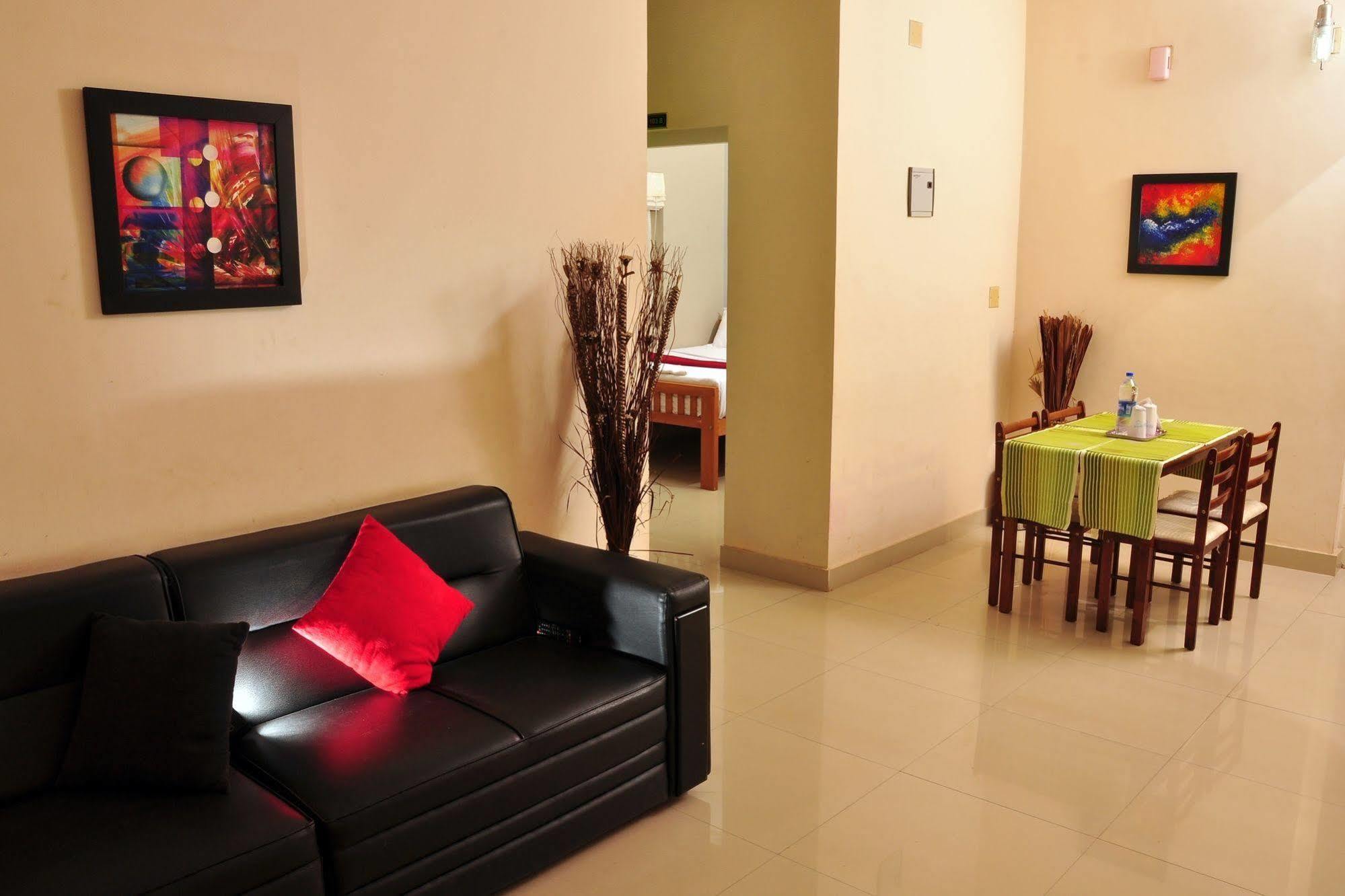 Wayanad Cliff Hotels Apartments Kalpatta Ngoại thất bức ảnh